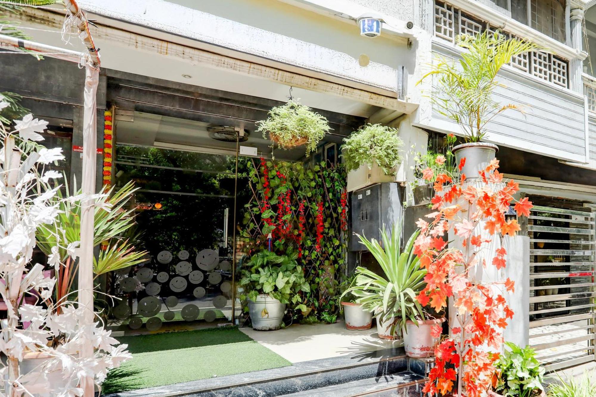 Super Hotel O Mp Nagar Near Rachna Tower Бопал Екстериор снимка